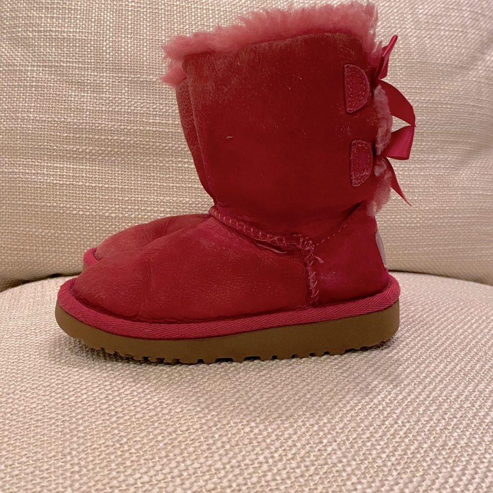 UGG Kids Boots in Pink with brown sole